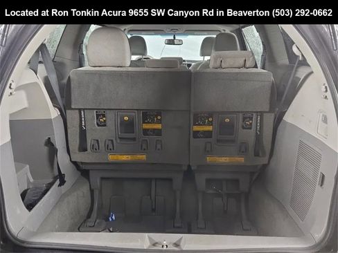 Used 2013 Toyota Sienna LE image 12