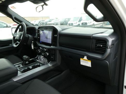 New 2026 Ford F150 XLT w/ XLT Black Appearance Package AWD/4WD image 12