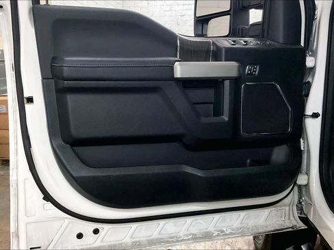 Used 2021 Ford F350 Lariat w/ Lariat Ultimate Package image 25