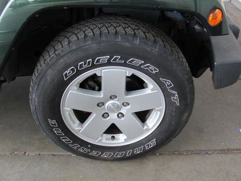 Used 2010 Jeep Wrangler Unlimited Sahara w/ Mopar Chrome Edition Group AWD/4WD image 26