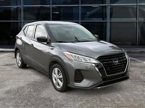 Used 2022 Nissan Kicks S FWD image 1