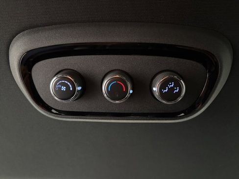 Used 2023 Dodge Durango GT image 28