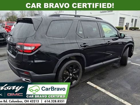Used 2025 Honda Pilot Black Edition image 9