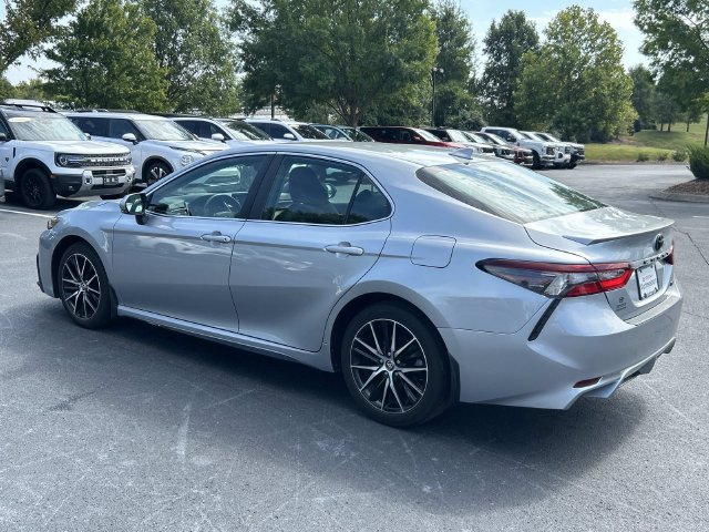 Used 2024 Toyota Camry SE FWD image 6