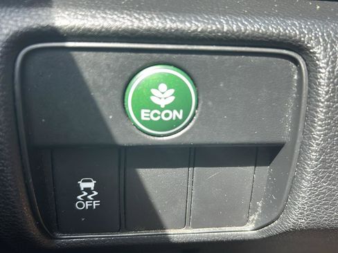 Used 2014 Honda Accord LX image 8