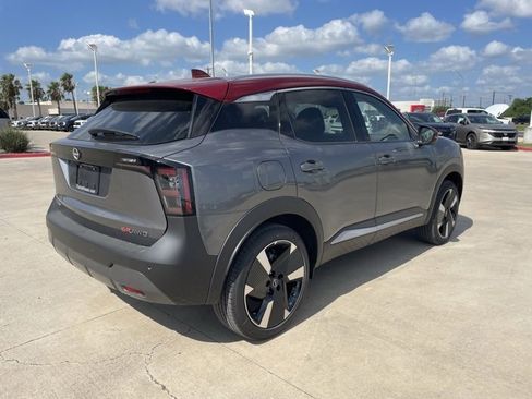 New 2025 Nissan Kicks SR w/ SR Premium Package image 3