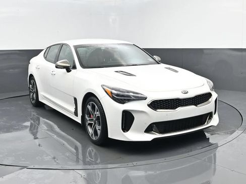 Used 2018 Kia Stinger GT AWD/4WD image 2