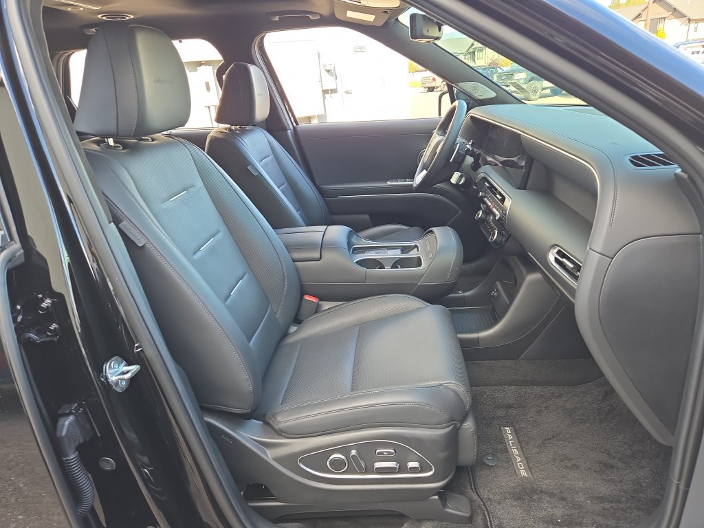 Used 2026 Hyundai Palisade Calligraphy AWD/4WD image 18