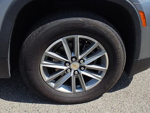 Used 2023 Chevrolet Traverse LT FWD image 12