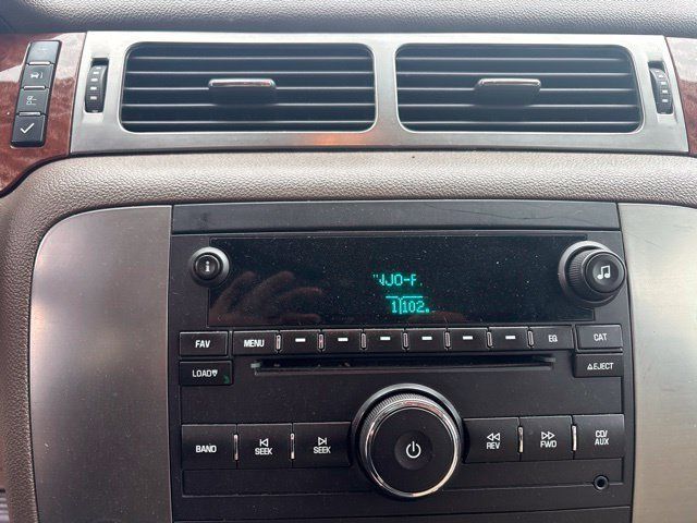 Used 2007 GMC Yukon SLT w/ SLT Preferred Equipment Group AWD/4WD image 17