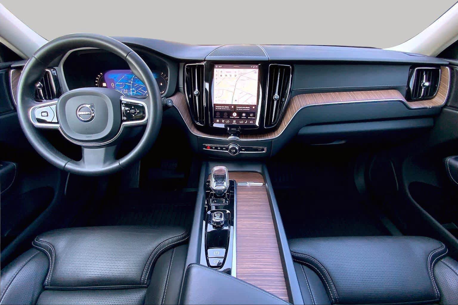 Used 2023 Volvo XC60 B6 Ultimate w/ Protection Package Premier AWD/4WD image 16