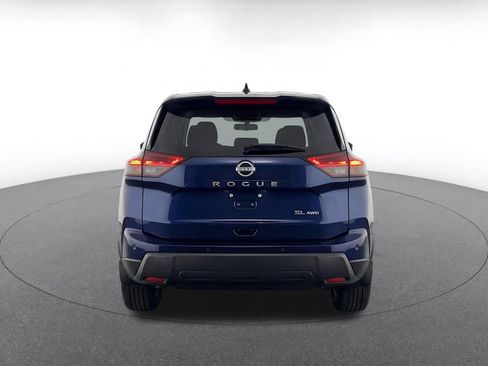 Used 2026 Nissan Rogue SV FWD image 8