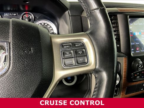 Used 2018 RAM 1500 Laramie w/ Convenience Group AWD/4WD image 11