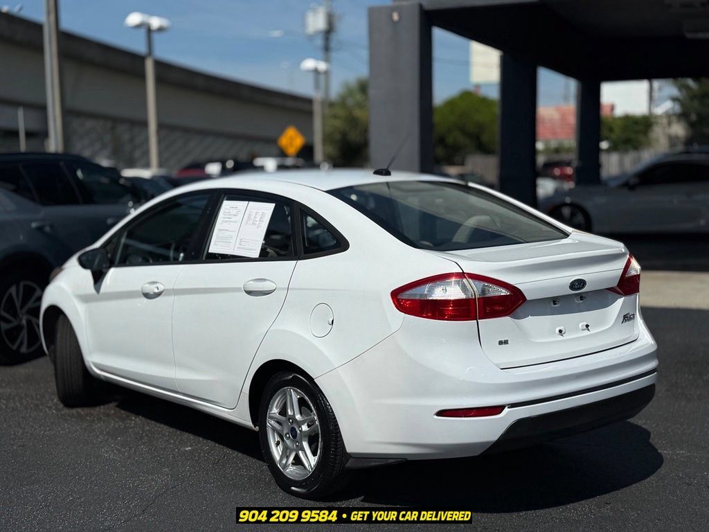 Used 2017 Ford Fiesta SE FWD image 5
