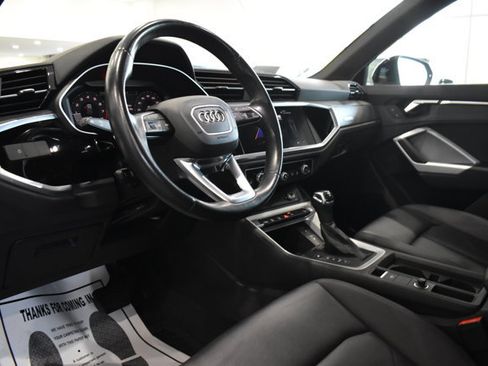Used 2022 Audi Q3 2.0T Premium image 11