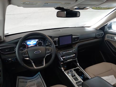 Used 2020 Ford Explorer Limited RWD image 5