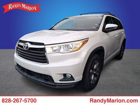 Used 2014 Toyota Highlander XLE AWD/4WD image 1