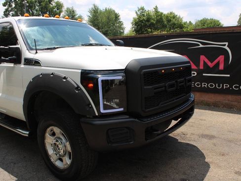 Used 2011 Ford F250 XLT w/ XLT Interior Pkg image 5