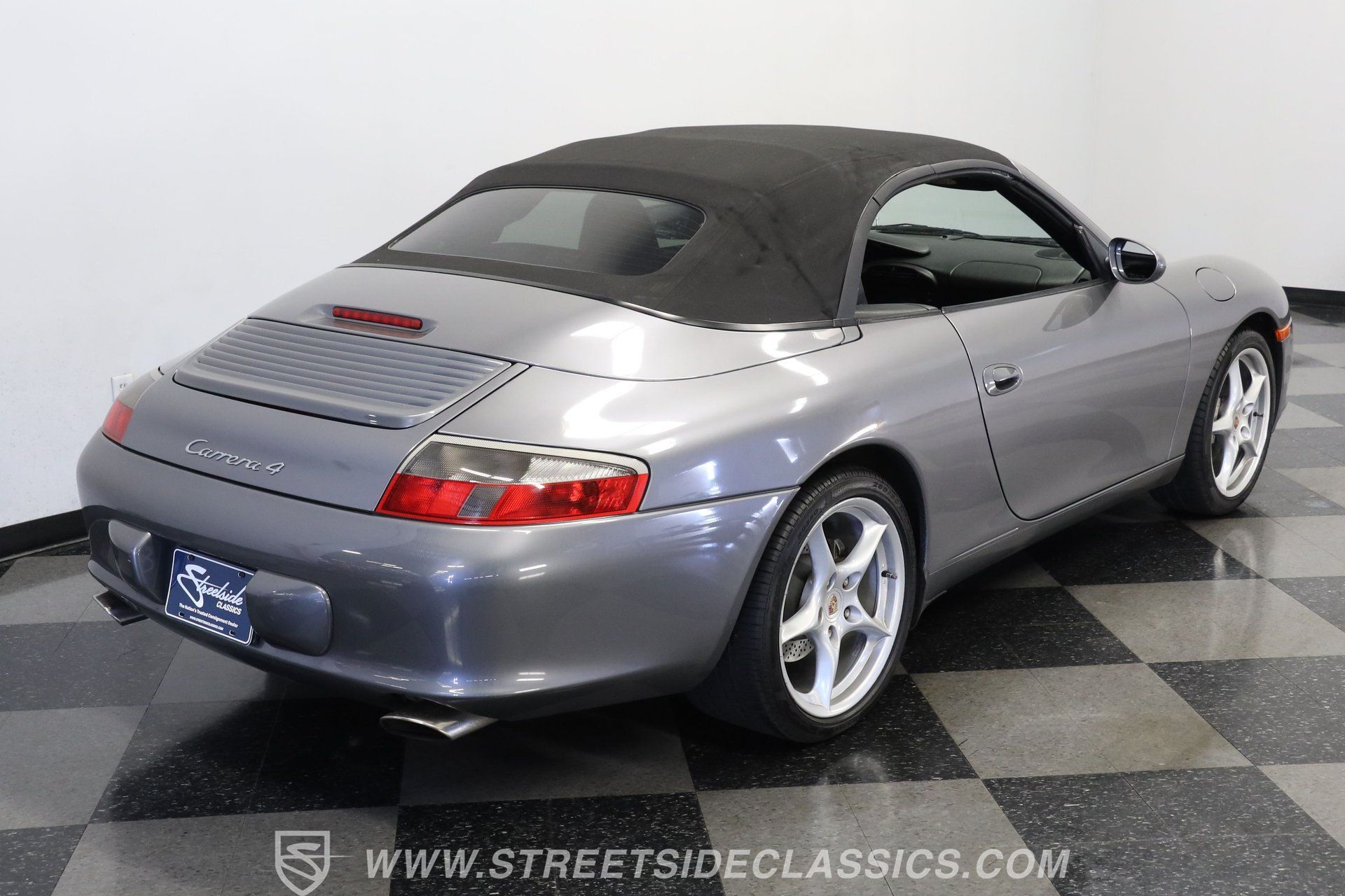 Used 2002 Porsche 911 Carrera 4 AWD/4WD image 11