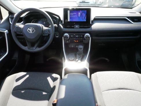 Certified 2025 Toyota RAV4 XLE AWD/4WD image 10