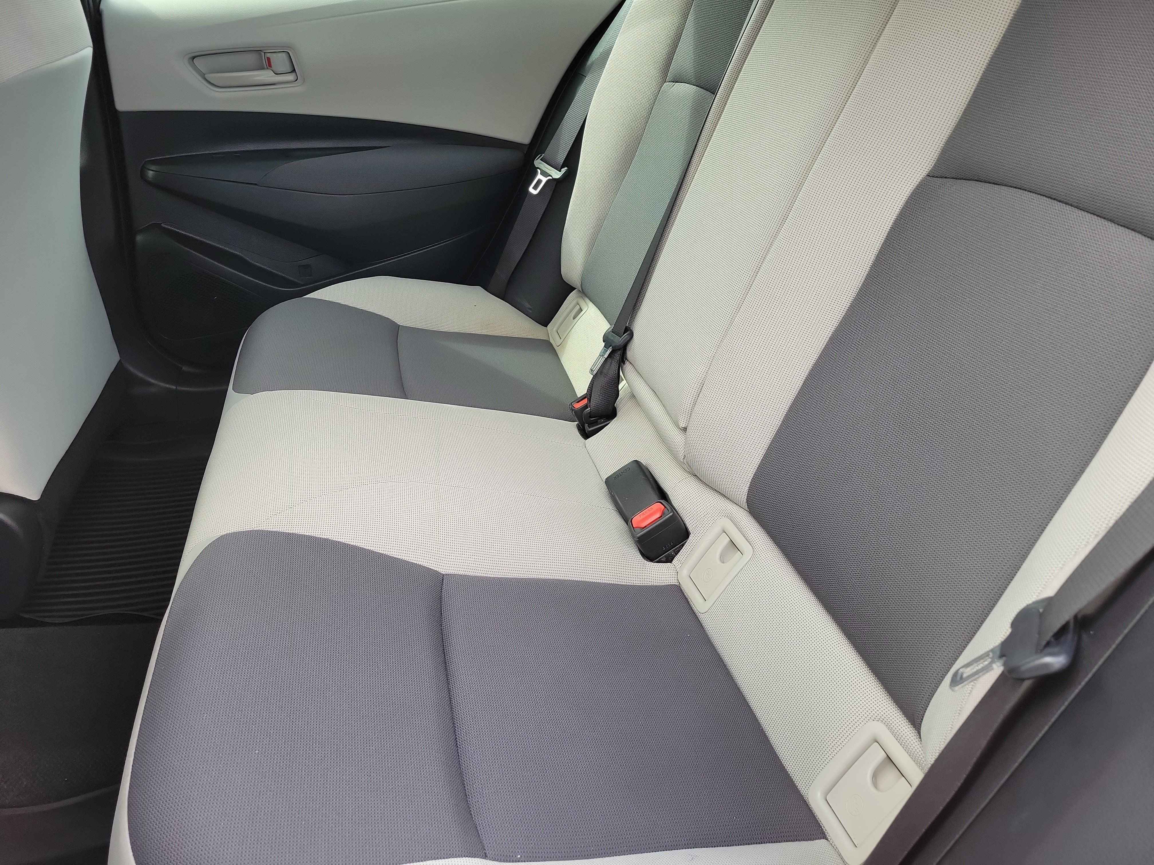 Used 2023 Toyota Corolla LE FWD image 11