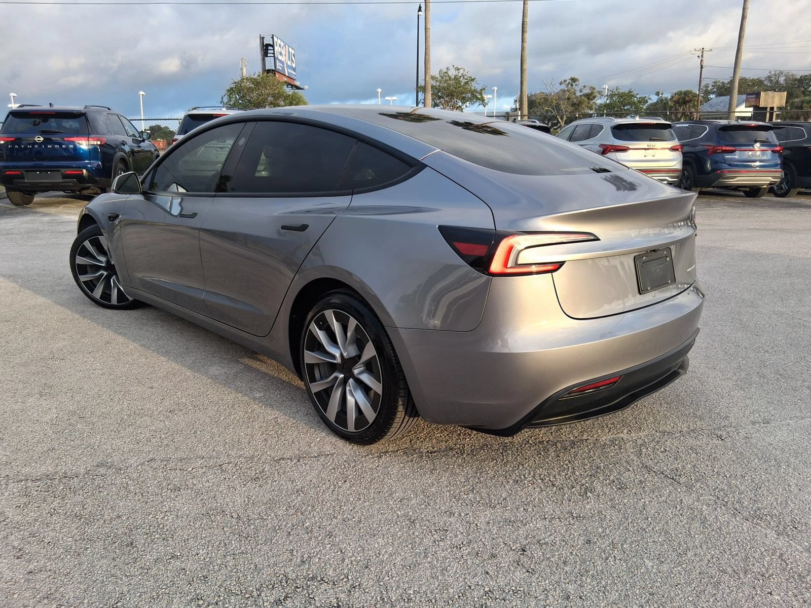 Used 2025 Tesla Model 3 Long Range AWD/4WD image 4
