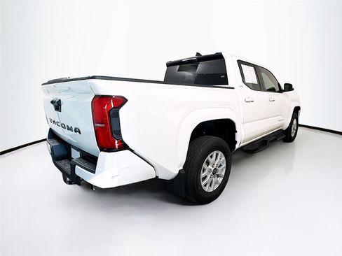 Used 2025 Toyota Tacoma SR5 image 37