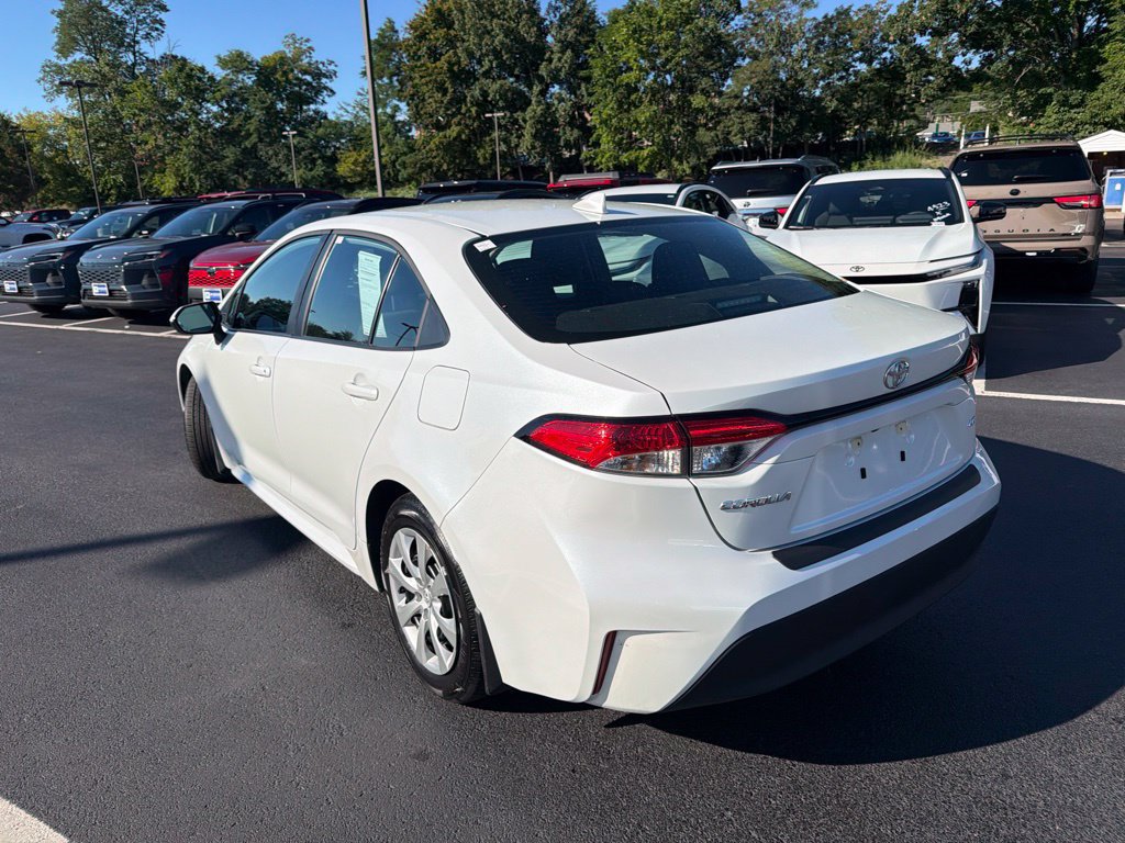 Certified 2025 Toyota Corolla LE FWD image 8