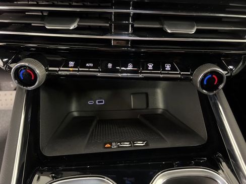 New 2026 Chevrolet Traverse RS image 22