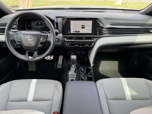 Certified 2025 Toyota Camry SE image 2