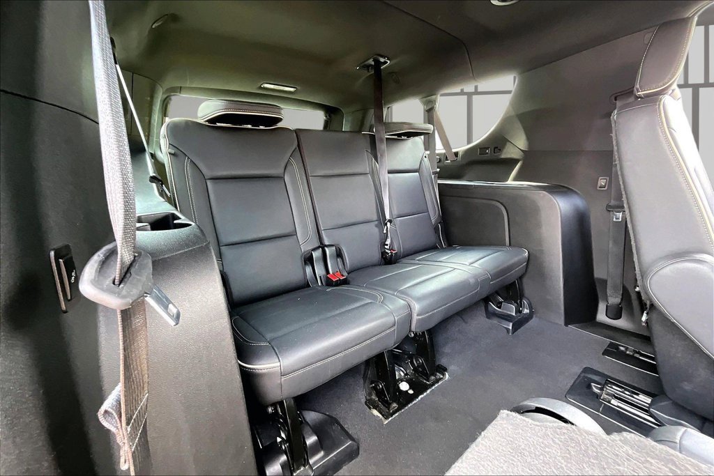 Used 2022 Chevrolet Suburban Premier AWD/4WD image 28