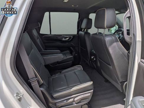 Used 2022 GMC Yukon SLT w/ SLT Luxury Package AWD/4WD image 19