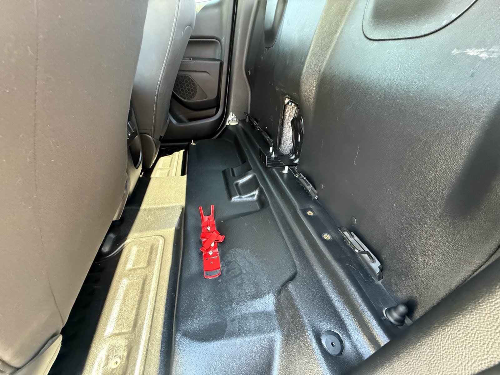 Used 2020 Chevrolet Colorado LT w/ Safety Package RWD image 11