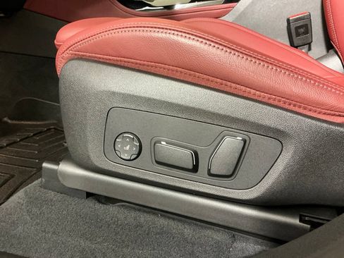 Certified 2025 BMW X4 xDrive30i w/ M Sport Package AWD/4WD image 20