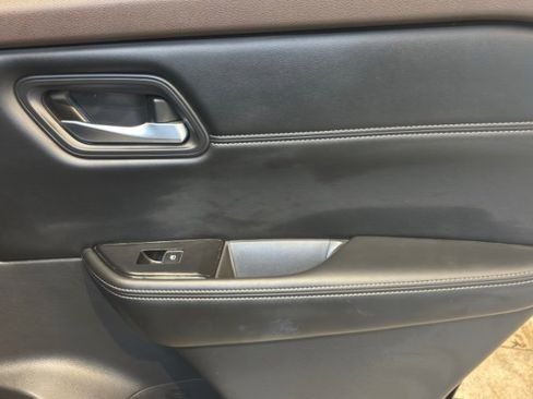 Used 2022 Nissan Rogue SL w/ SL Premium Package image 36