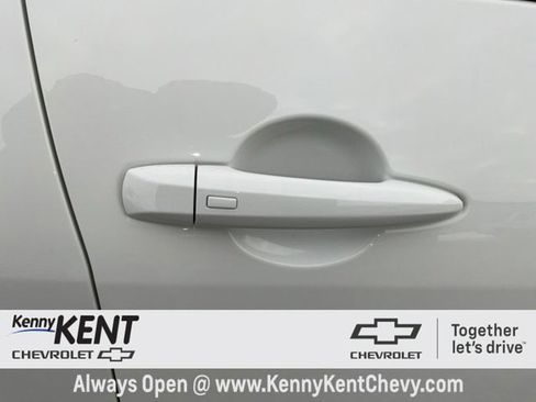 Used 2025 Nissan Sentra SV image 11