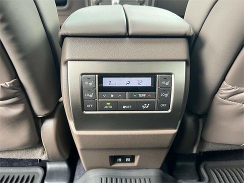 Used 2021 Lexus GX 460 Premium w/ Premium Package AWD/4WD image 11