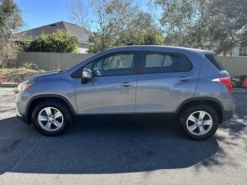 Used 2020 Chevrolet Trax LS image 3