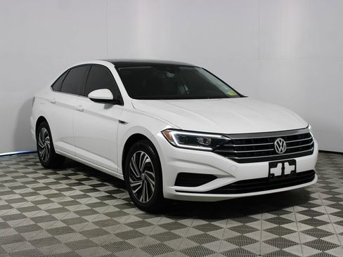 Used 2021 Volkswagen Jetta SEL FWD image 32