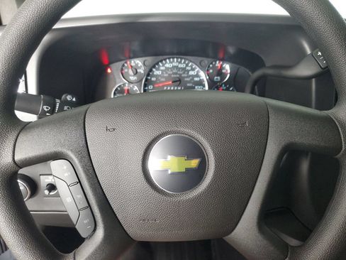 New 2026 Chevrolet Express 2500 Extended w/ Communications Package RWD image 24