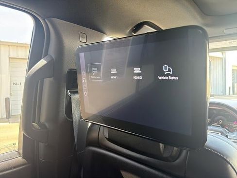 Used 2025 GMC Yukon AT4 Ultimate w/ LPO, Floor Liner Package AWD/4WD image 36