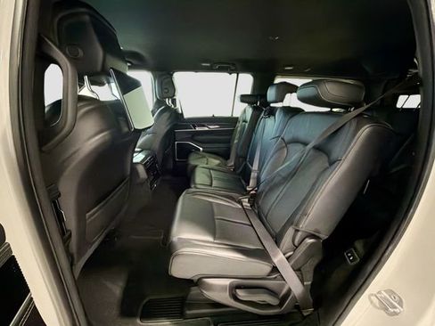 Used 2022 Jeep Wagoneer Series III w/ Convenience Group I image 22