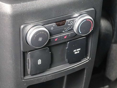 Used 2020 Ford Explorer Limited RWD image 21