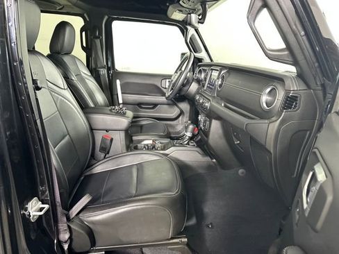 Used 2022 Jeep Wrangler Unlimited Sahara w/ Cold Weather Group image 28