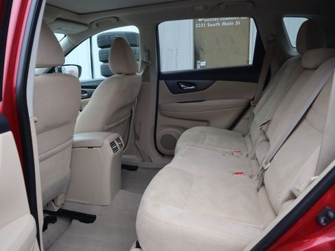 Used 2015 Nissan Rogue SV w/ SV Moonroof Package image 49