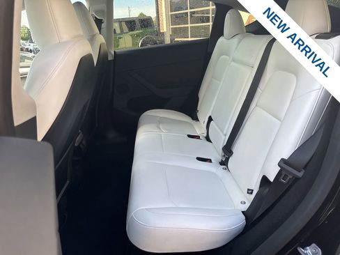 Used 2025 Tesla Model Y Long Range AWD/4WD image 14