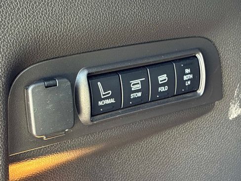 Used 2015 Ford Explorer Limited w/ Equipment Group 302A AWD/4WD image 15