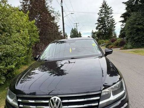 Used 2019 Volkswagen Tiguan S w/ 3rd Row Seat Package AWD/4WD image 3