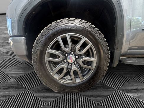 Used 2021 GMC Sierra 1500 AT4 w/ AT4 Value Package AWD/4WD image 9