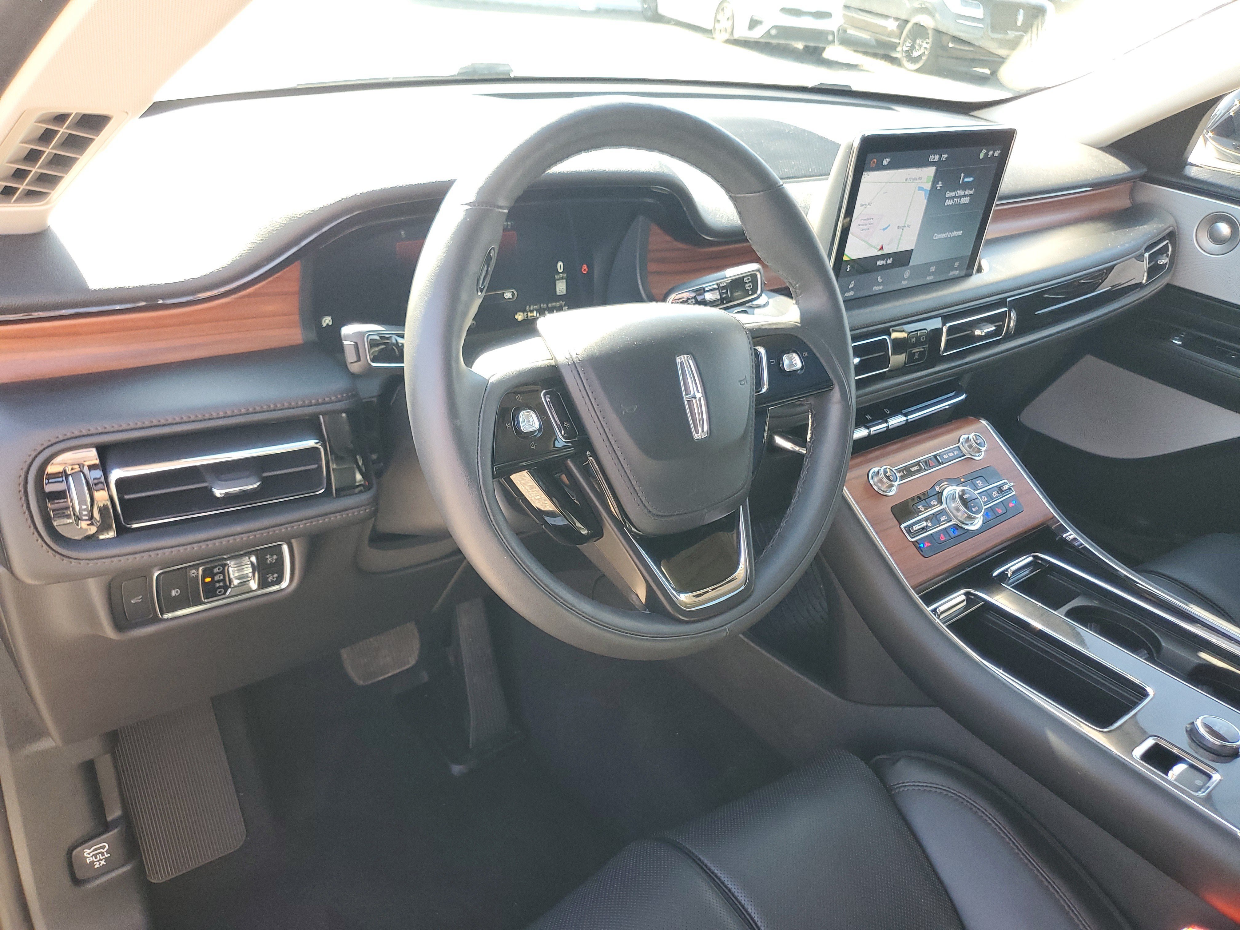Used 2024 Lincoln Aviator Reserve w/ Equipment Group 201A AWD/4WD image 13